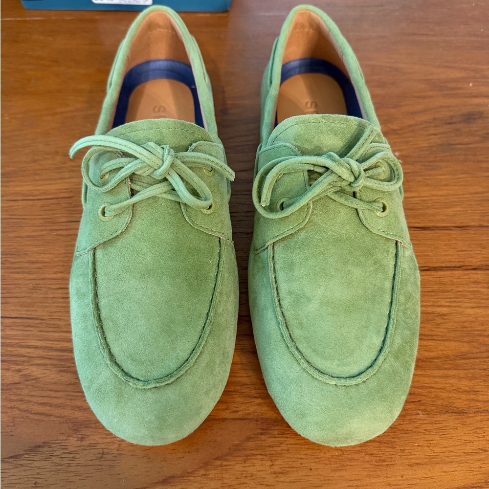 Sperry Slim Boat Shoe Green Size 9 NEW IN BOX!